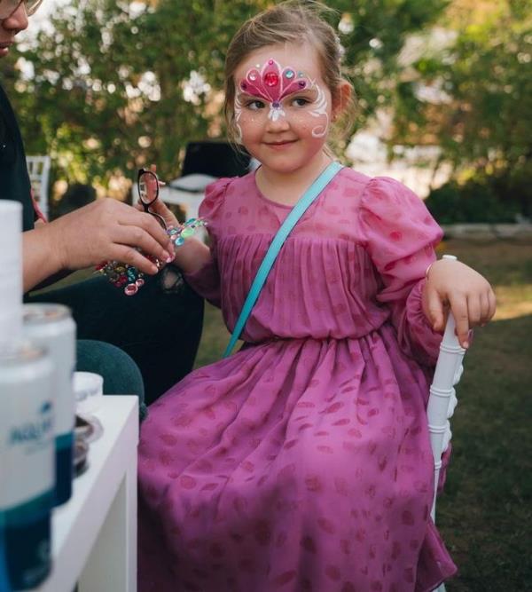 Croía looks pleased